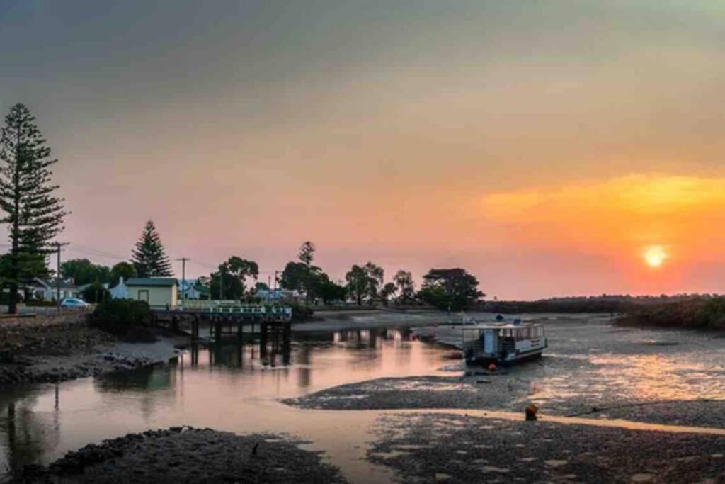 That Seaside Cottage - Fully Equipped Home, 4 Bedrooms On The Foreshore Tooradin Exterior foto